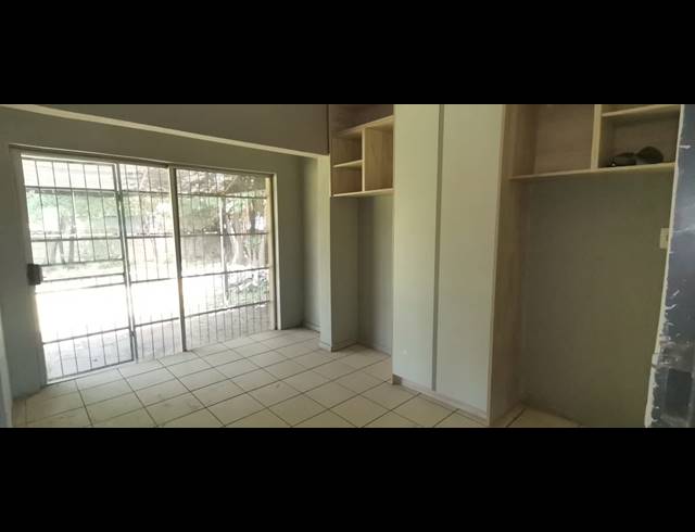 4 BEDROOM HOUSE FOR SALE IN VANDERBIJLPARK CW 3